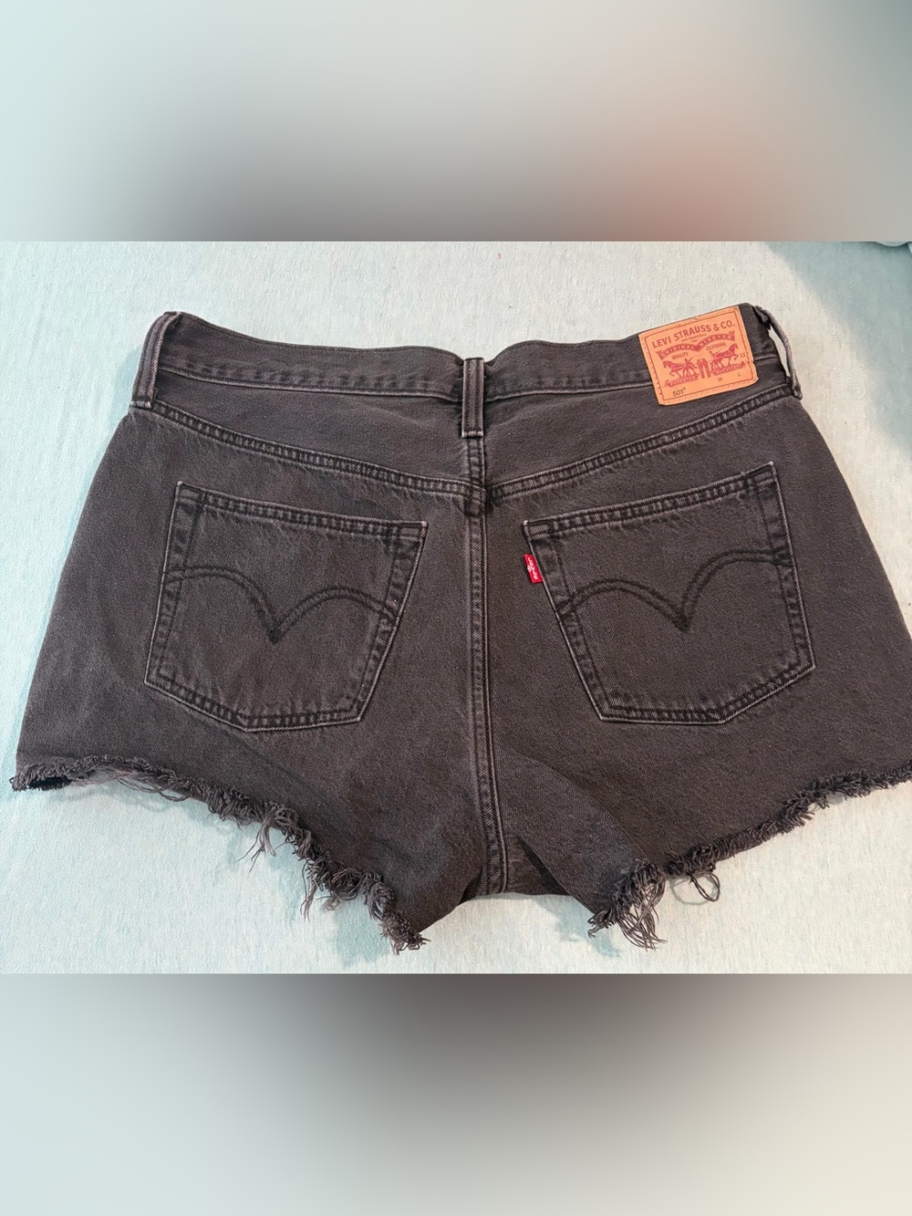 NWOT Levi’s 501 Black Denim High-Rise Cut Off Shorts - Picture 3 of 7